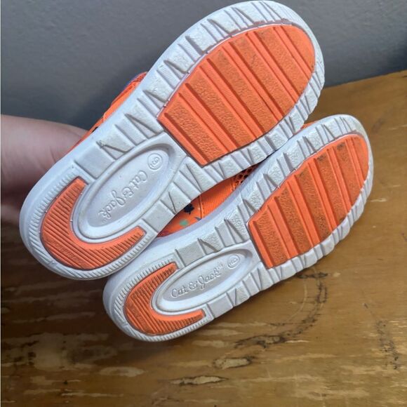 Bundle of 2 kids sneakers size 9 EUC Vibrant Orange/ grey cat & jack - Picture 5 of 7